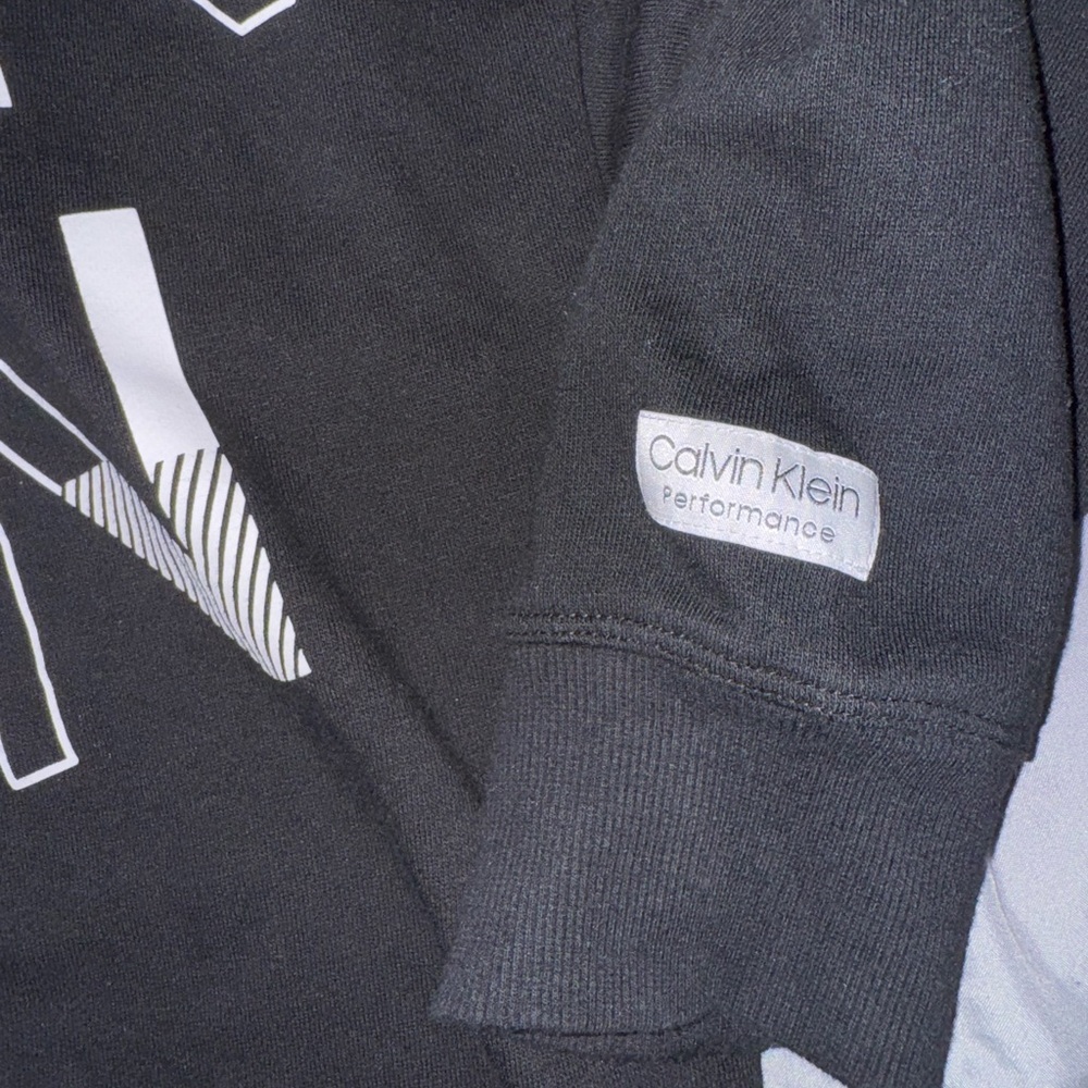 🔥 4 for $20 DEAL Calvin Klein Performance Black Cropped Hoodie – Graphic Logo – - Picture 5 of 13